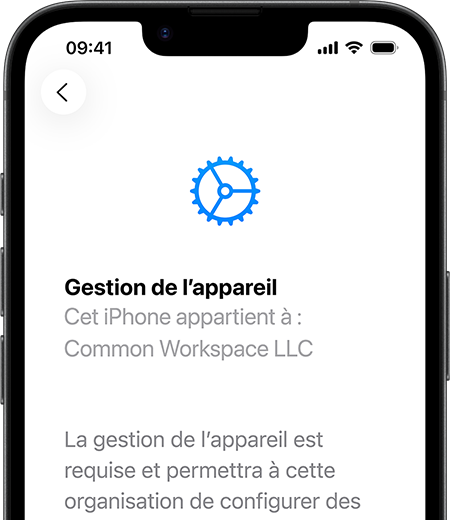 Vue partielle d’un iPhone 17e en mode portrait affichant l’app Réglages avec la Gestion des appareils ouverte